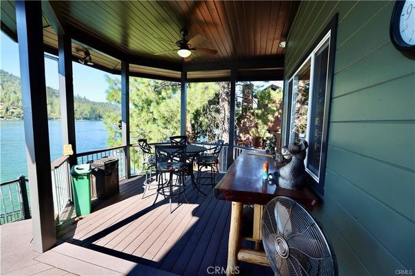 Interior, Sun Room, Water