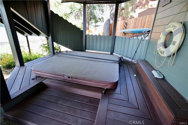 Exterior, Hot Tub