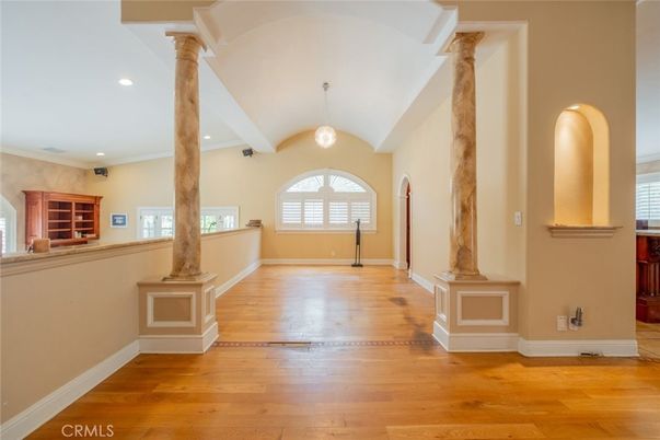 Interior, Pendant Lights, Recessed Lighting, Wooden Beams, Wood Texture Flooring