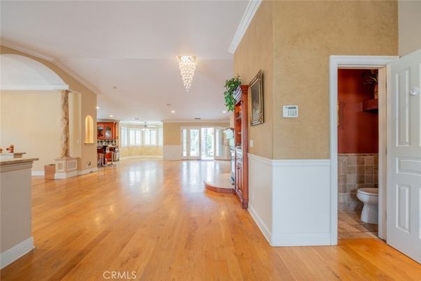 Bathroom, Chandelier, Interior, Recessed Lighting, Wood Texture Flooring