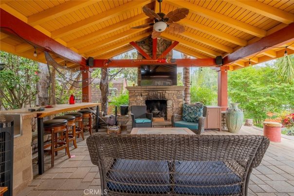 Exterior, Fireplace