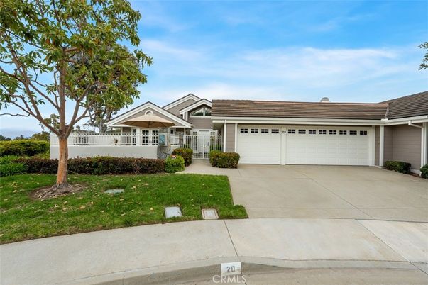 Attached, Exterior, Facade, Ranch