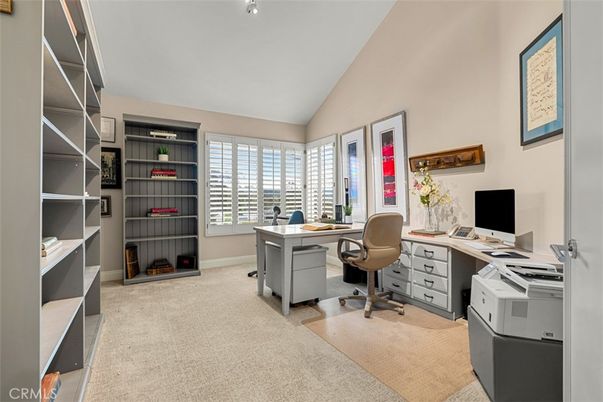 Home Office, Interior