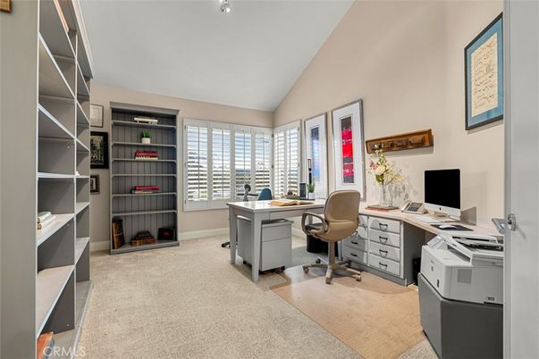 Home Office, Interior