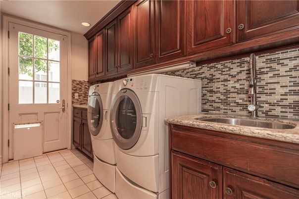Interior, Recessed Lighting, Washer