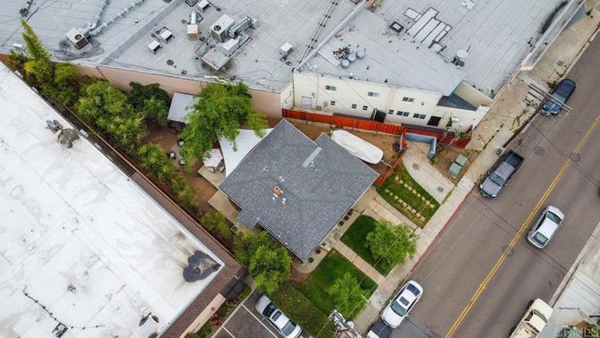 Exterior, Drone