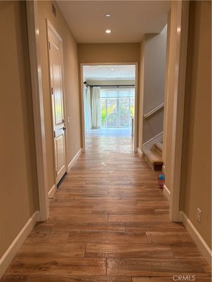 Interior, Recessed Lighting, Wood Texture Flooring