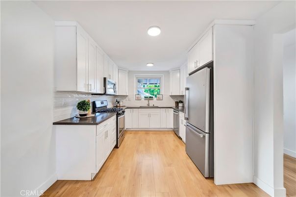 Interior, Kitchen, Recessed Lighting, Wood Texture Flooring
