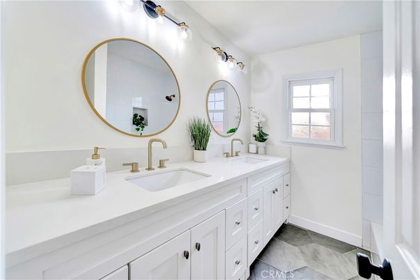 Bathroom, Dual Sink Vanities, Interior