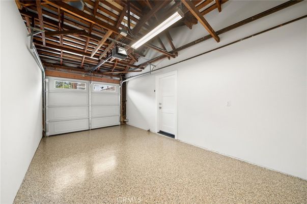 Garage, Interior, Wooden Beams