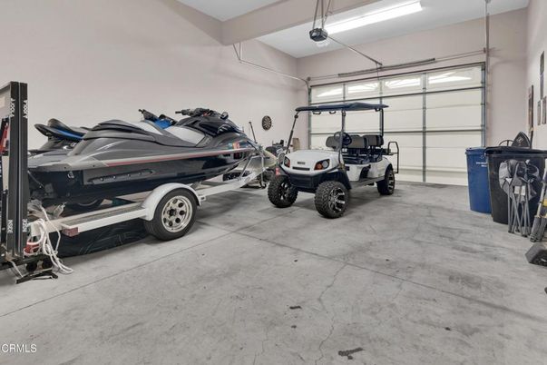 Garage, Interior