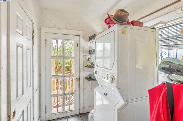 Interior, Utility Closets, Washer