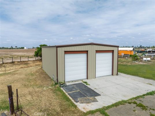 Backyard, Detached Garage, Exterior
