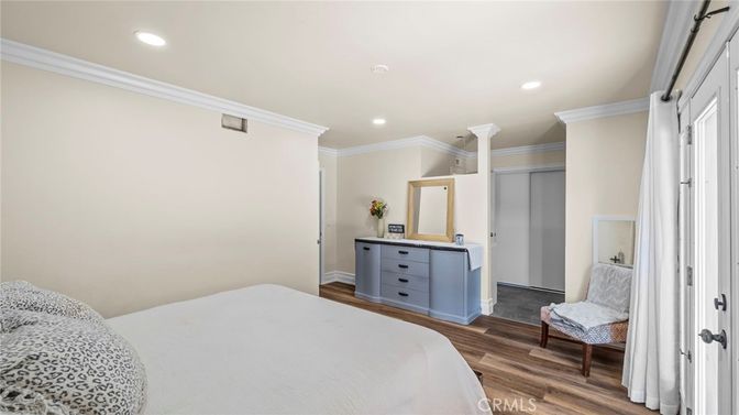 Bedroom, Interior, Recessed Lighting, Wood Texture Flooring
