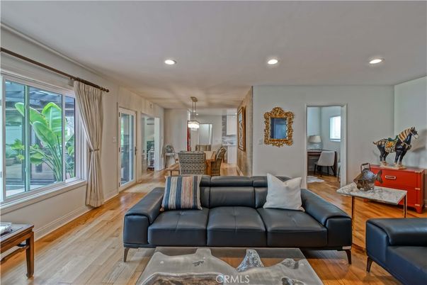 Dining room, Interior, Living room, Pendant Lights, Recessed Lighting, Wood Texture Flooring