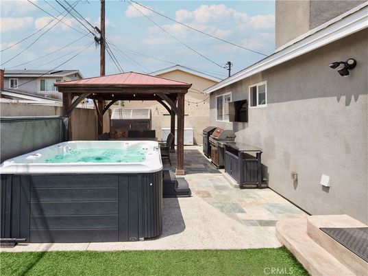 Exterior, Hot Tub