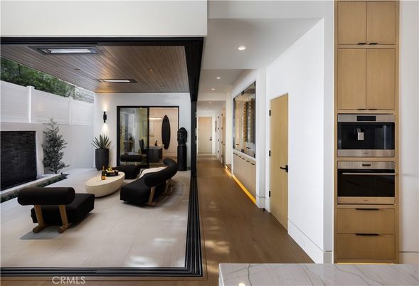 Interior, Living room, Recessed Lighting, Stainless Steel Appliances, Wooden Ceilings, Wood Texture Flooring