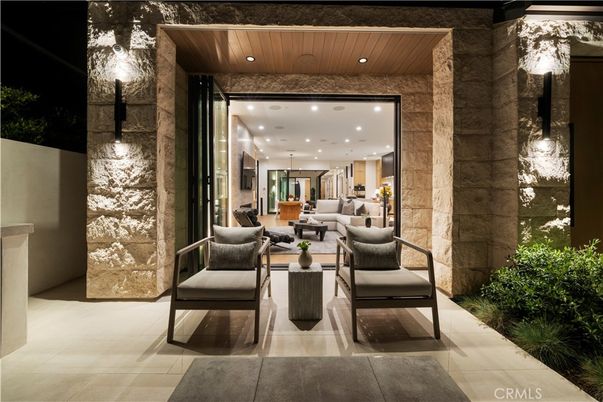 Exterior, Recessed Lighting