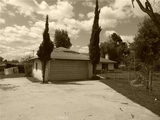 Backyard, Detached Garage, Exterior