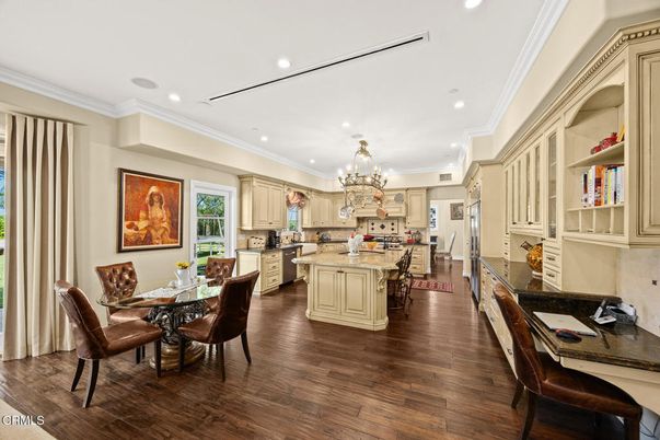 Chandelier, Dining room, Interior, Kitchen, Recessed Lighting, Wood Texture Flooring