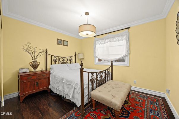 Bedroom, Interior, Pendant Lights, Wood Texture Flooring