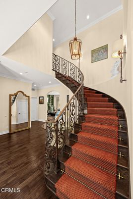 Interior, Pendant Lights, Recessed Lighting, Wood Texture Flooring