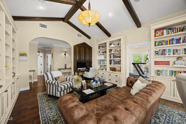 Interior, Living room, Pendant Lights, Recessed Lighting, Wooden Beams, Wood Texture Flooring