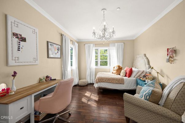 Chandelier, Home Office, Interior, Wood Texture Flooring