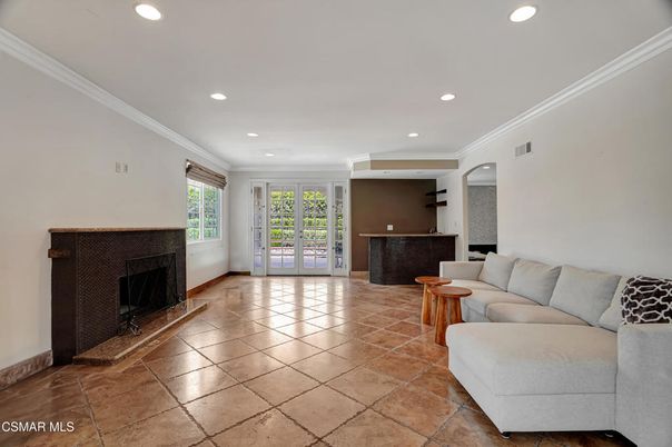 Fireplace, Interior, Living room, Recessed Lighting