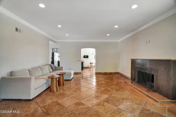 Fireplace, Interior, Living room, Recessed Lighting