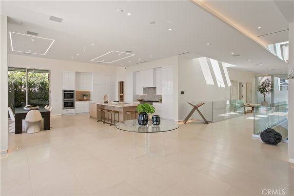 Dining room, Interior, Kitchen, Recessed Lighting, Stainless Steel Appliances