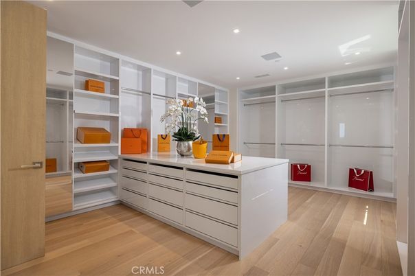 Interior, Recessed Lighting, Walk-in Closets, Wood Texture Flooring