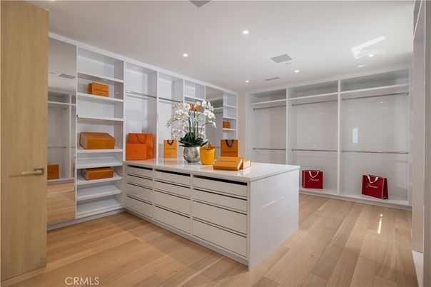 Interior, Recessed Lighting, Walk-in Closets, Wood Texture Flooring