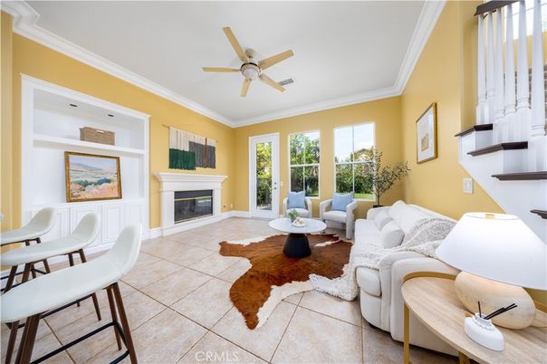 Fireplace, Interior, Living room