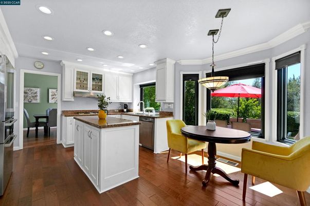 Dining room, Interior, Kitchen, Pendant Lights, Recessed Lighting, Wood Texture Flooring