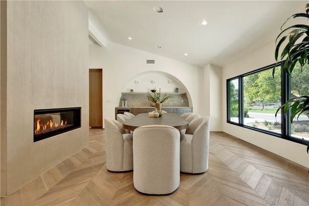 Dining room, Fireplace, Interior, Recessed Lighting, Wood Texture Flooring