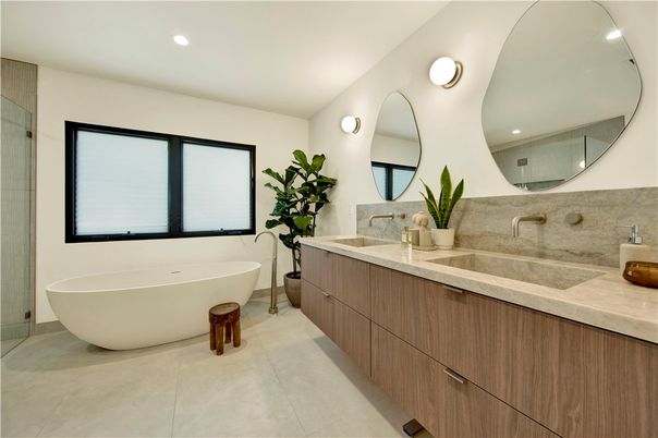 Bathroom, Dual Sink Vanities, Free Standing Baths, Interior, Recessed Lighting