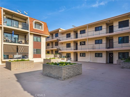 Exterior, Facade, Condo Building
