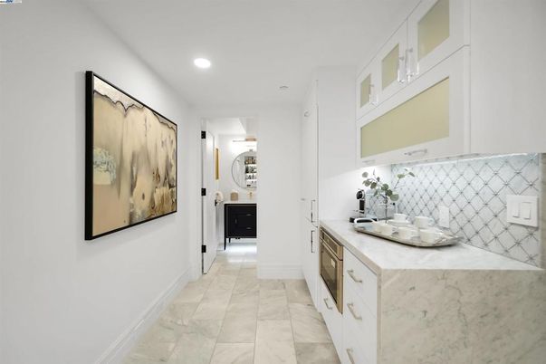 Bathroom, Interior, Marble, Recessed Lighting