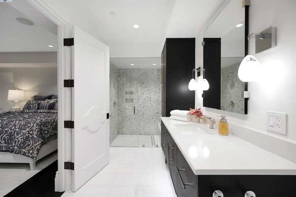 Bathroom, Bedroom, Glass Shower, Interior, Recessed Lighting