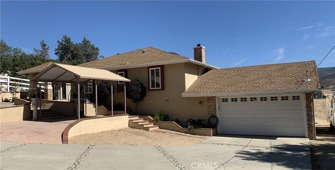 Attached, Exterior, Facade, Ranch