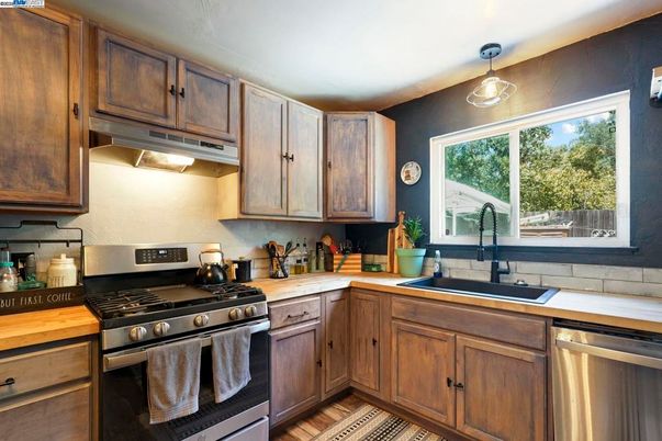Interior, Kitchen, Stainless Steel Appliances, Wood Texture Flooring