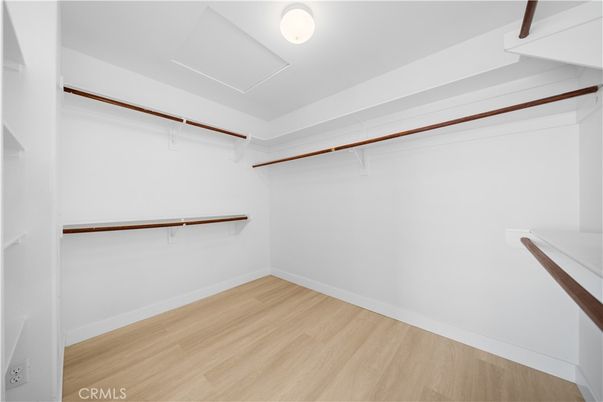 Interior, Walk-in Closets, Wood Texture Flooring