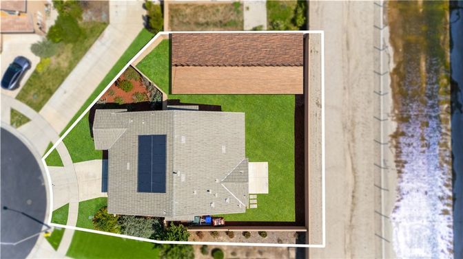 Exterior, Drone