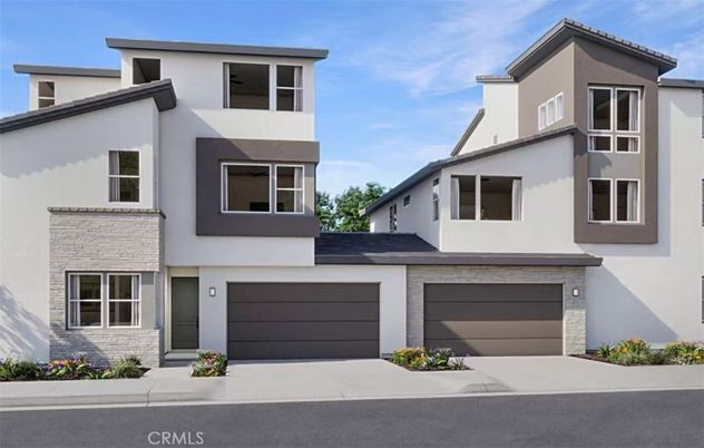 Attached, Exterior, Facade, Modern