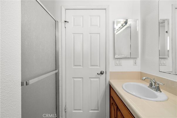 Bathroom, Interior, Tile Countertops