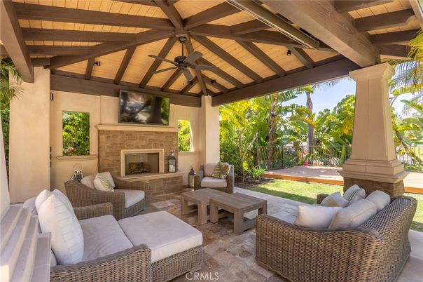 Exterior, Fireplace