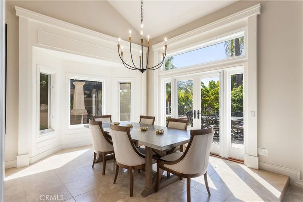 Chandelier, Dining room, Interior