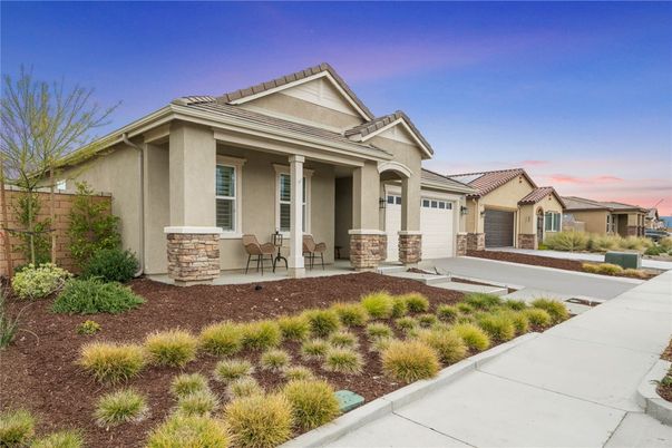 Attached, Exterior, Facade, Mediterranean
