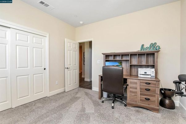 Home Office, Interior